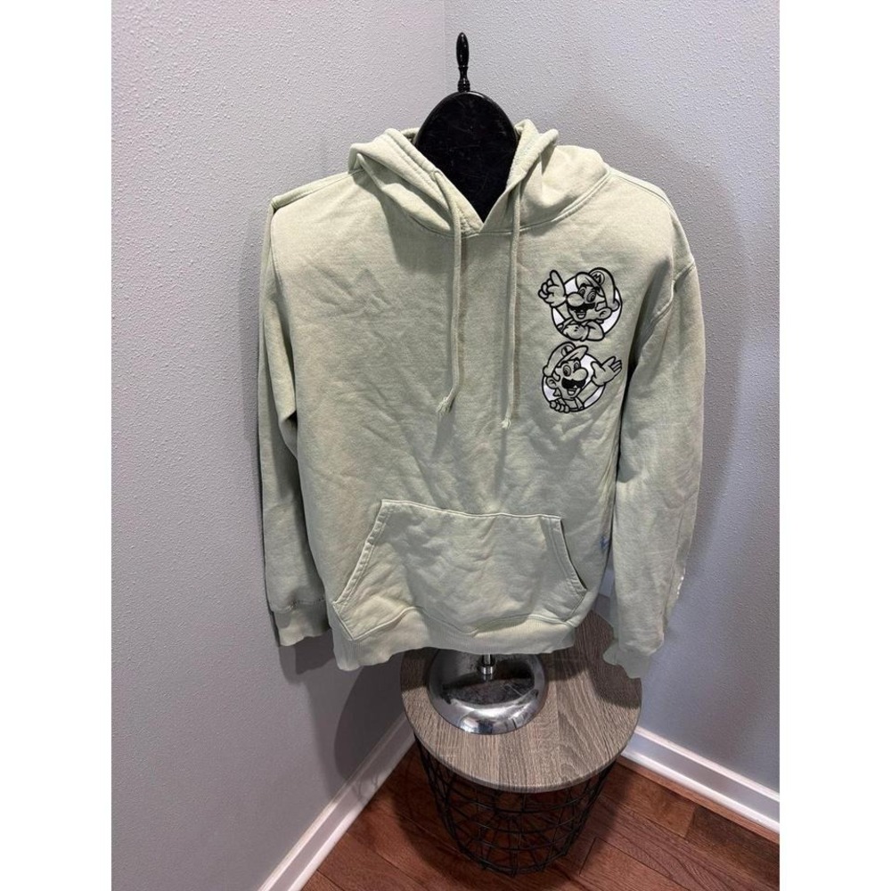 Super Mario Gteen Hoodie Medium